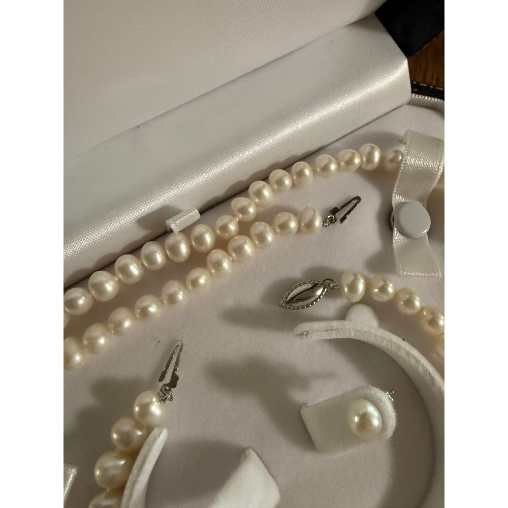 Freshwater Pearl Jewelry Set Necklace Bracelet Stud Earrings 3 Piece Cream White
